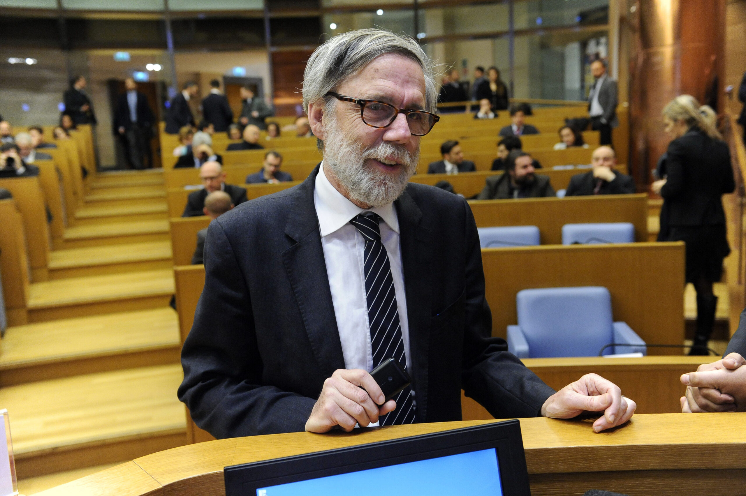 How to bridge the technological gap between the EU and Big Tech? Mayer speaks out.
